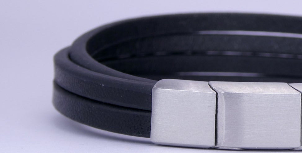 Four Strap Bracelet - Black